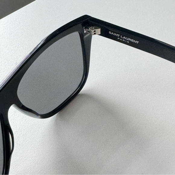 Men Saint Laurent sunglasses - Picture 3 of 7